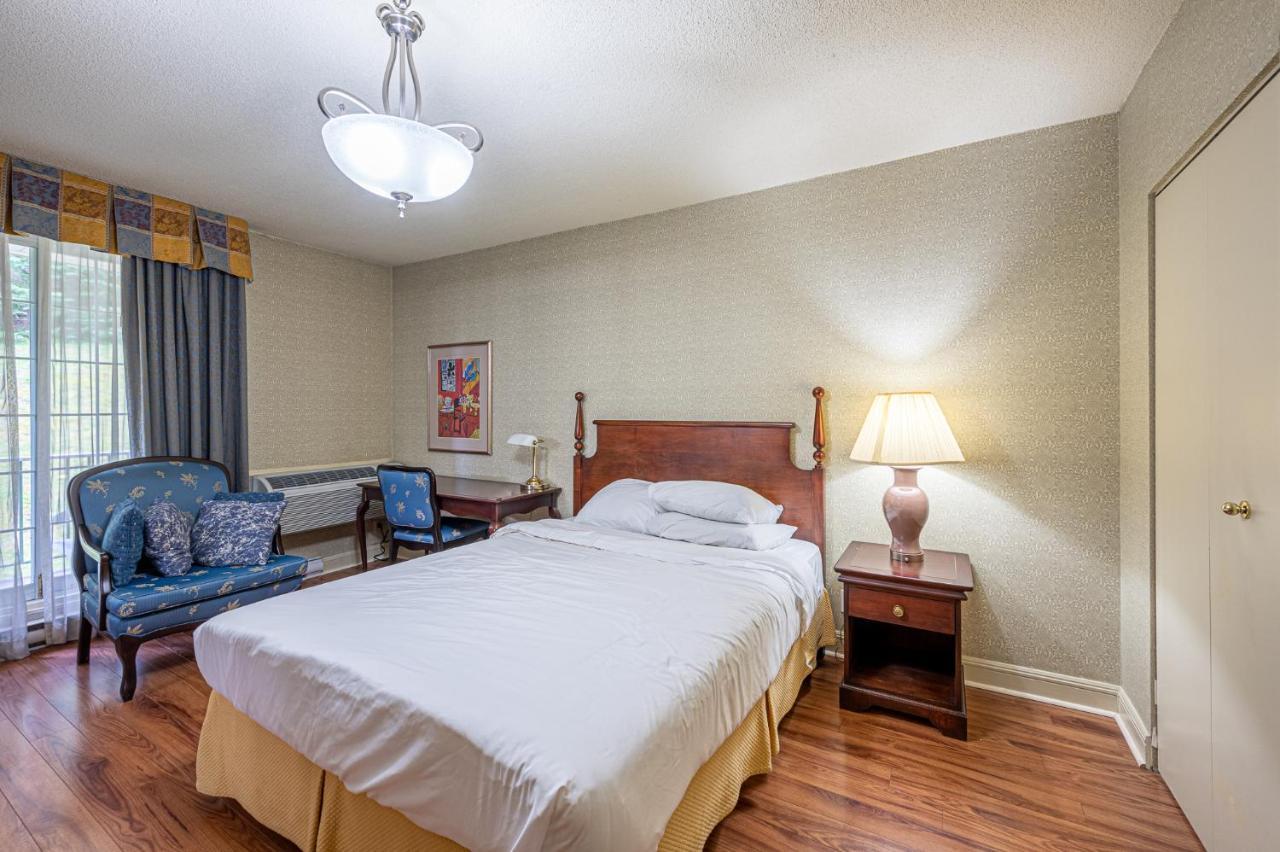 Le Domaine Chambre D'Hotel A Saint-Sauveur-des-Monts Buitenkant foto