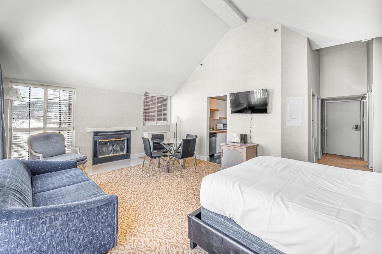 Le Domaine Chambre D'Hotel A Saint-Sauveur-des-Monts Buitenkant foto