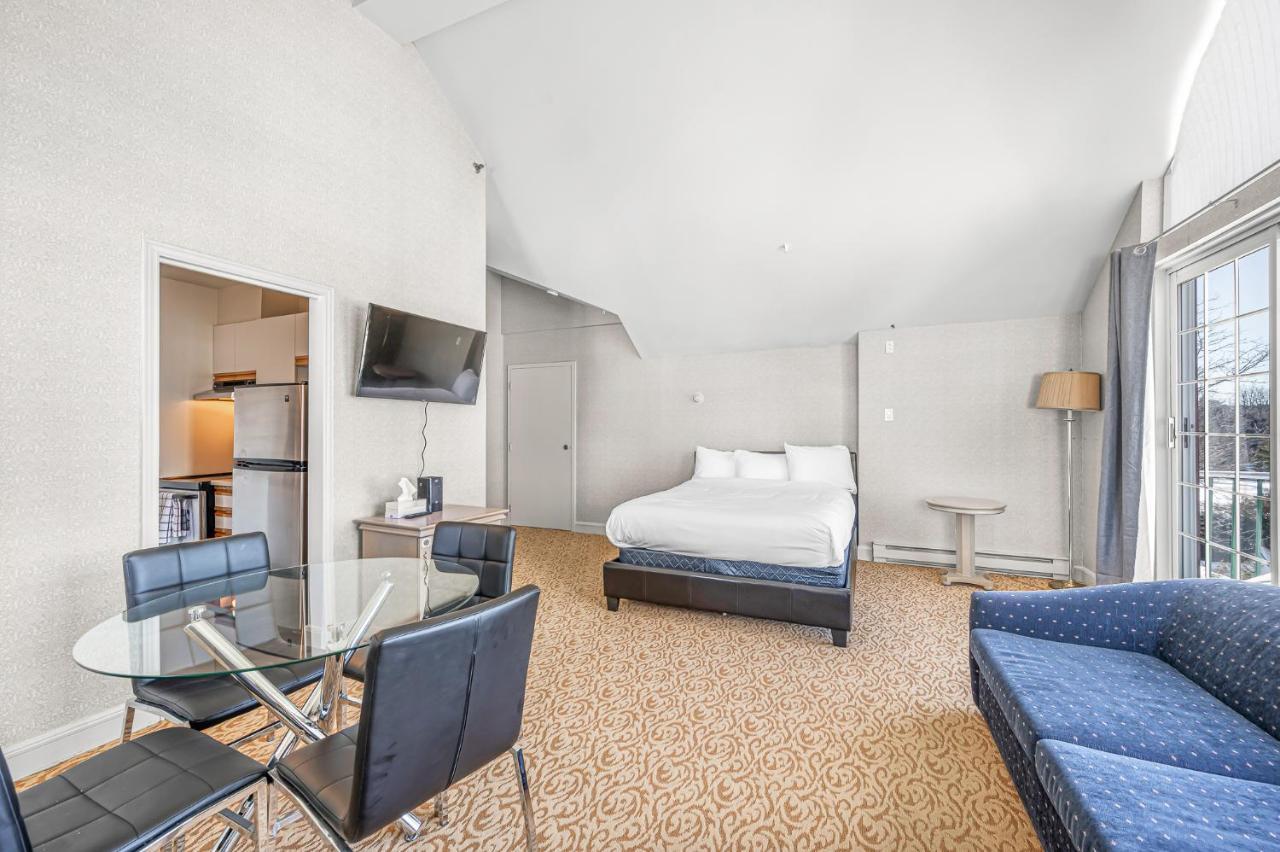 Le Domaine Chambre D'Hotel A Saint-Sauveur-des-Monts Buitenkant foto